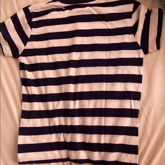 A shirt from brandy Melville - Picture 1 of 3